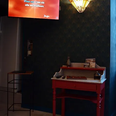 De L'ecluse - La Cote De L'or Apartment *
